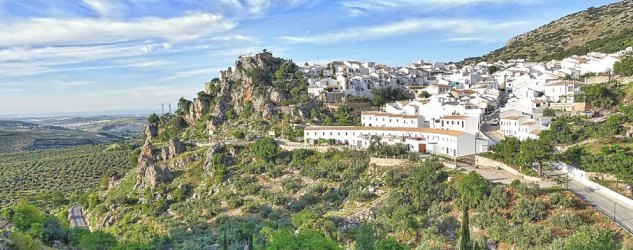Zuheros y mirador del castillo