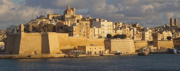 Cádiz: surf, playas e historia